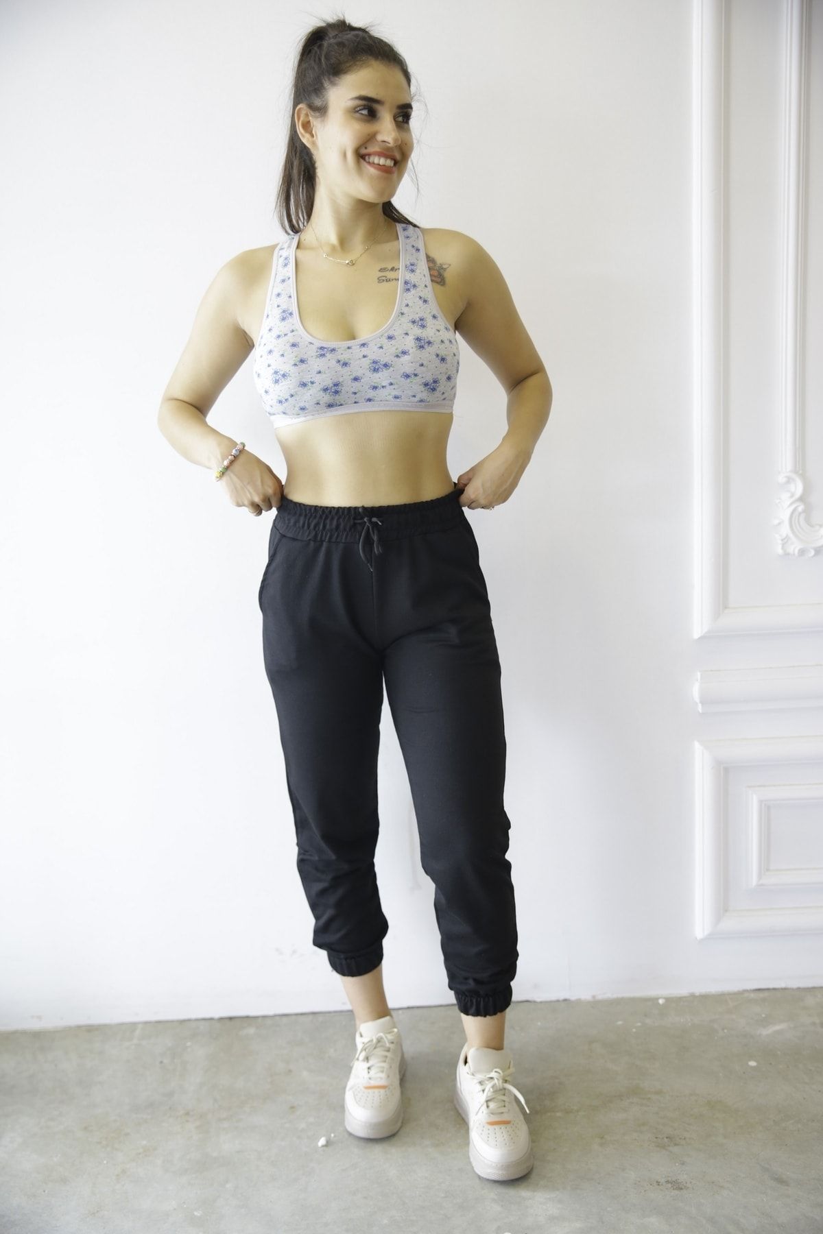 Kadın Siyah Lastikli Paça Cepli Eşofman Altı 1011S