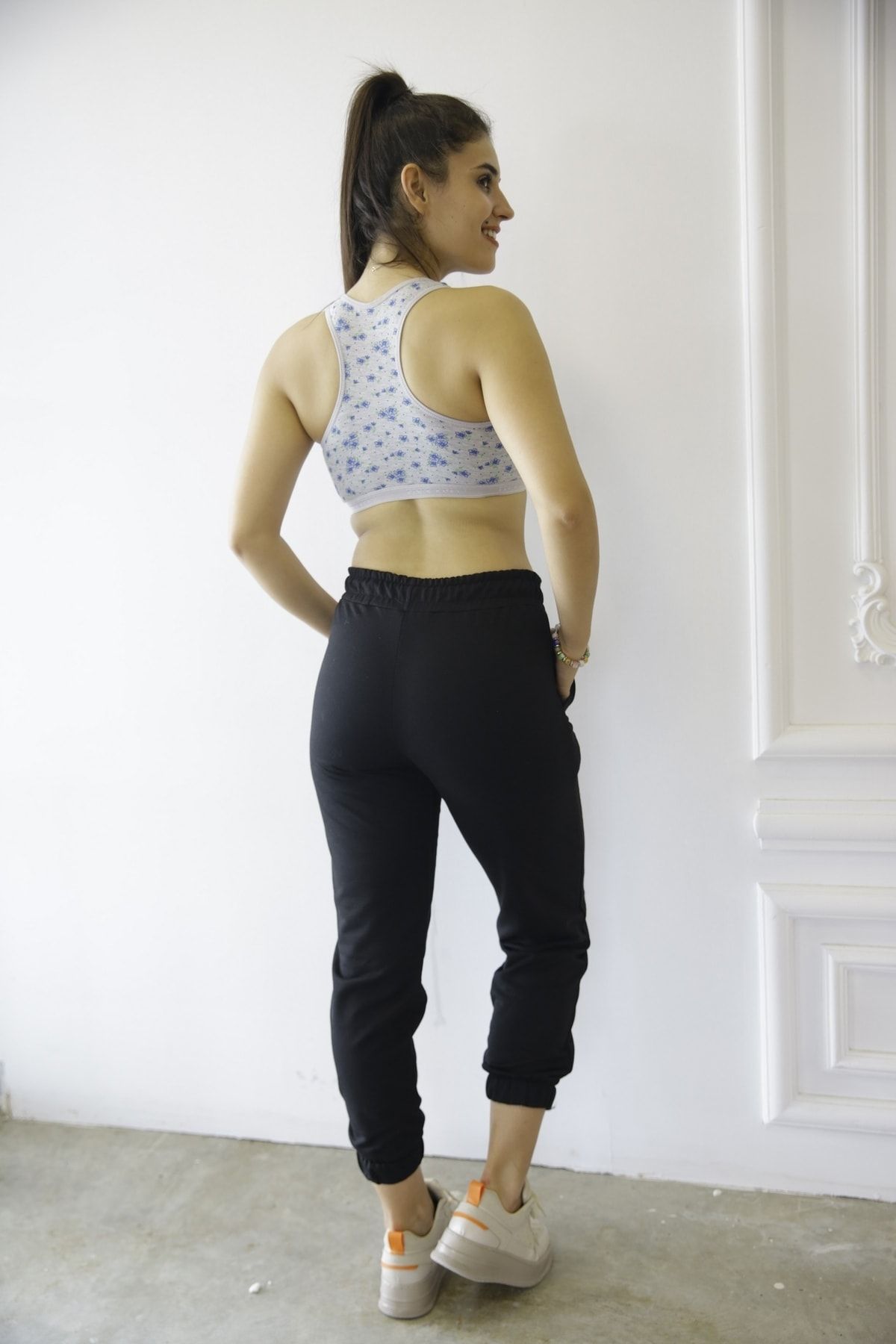 Kadın Siyah Lastikli Paça Cepli Eşofman Altı 1011S