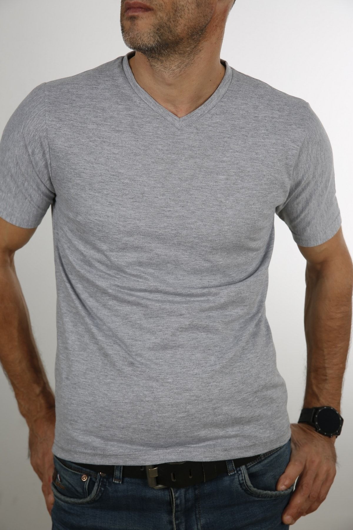 Erkek Gri V Yaka Slim Fit Kısa Kol T-Shirt 2000G