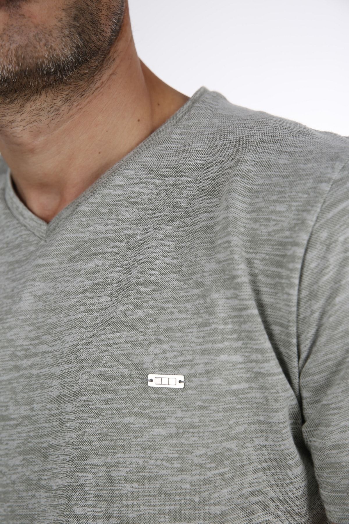 Erkek Haki V Yaka Slim Fit Kısa Kol T-Shirt 2001H