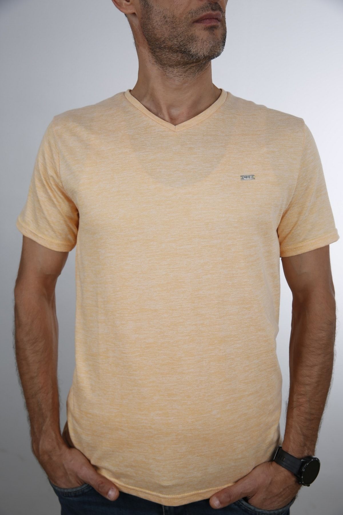 Erkek Sarı V Yaka Slim Fit Kısa Kol T-Shirt 2001S