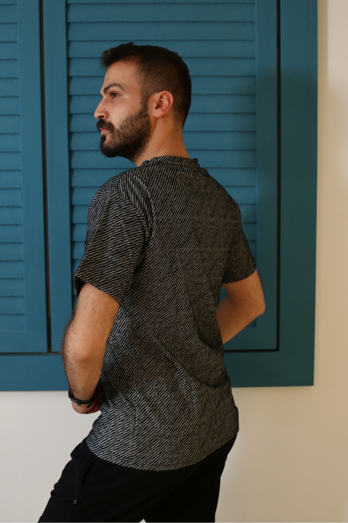 Siyah Kısa Kol Bisiklet Yaka Örme Desenli Oversize T-Shirt 3343-01