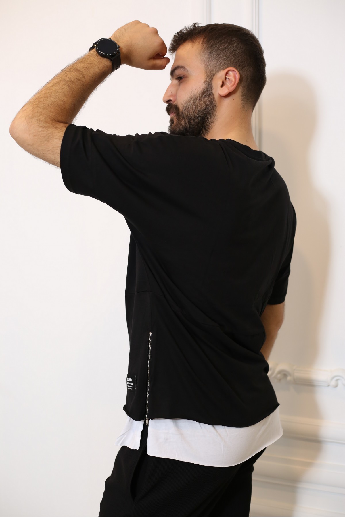 Siyah Yandan Fermuarlı Kısa Kol Bisiklet Yaka Oversize T-Shirt 3636-01