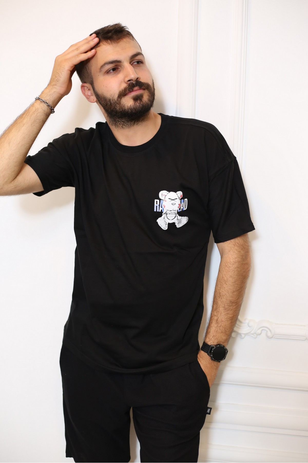 Siyah Kısa Kol Bisiklet Yaka Sırt Yazılı Baskılı Oversize T-Shirt 8030-01