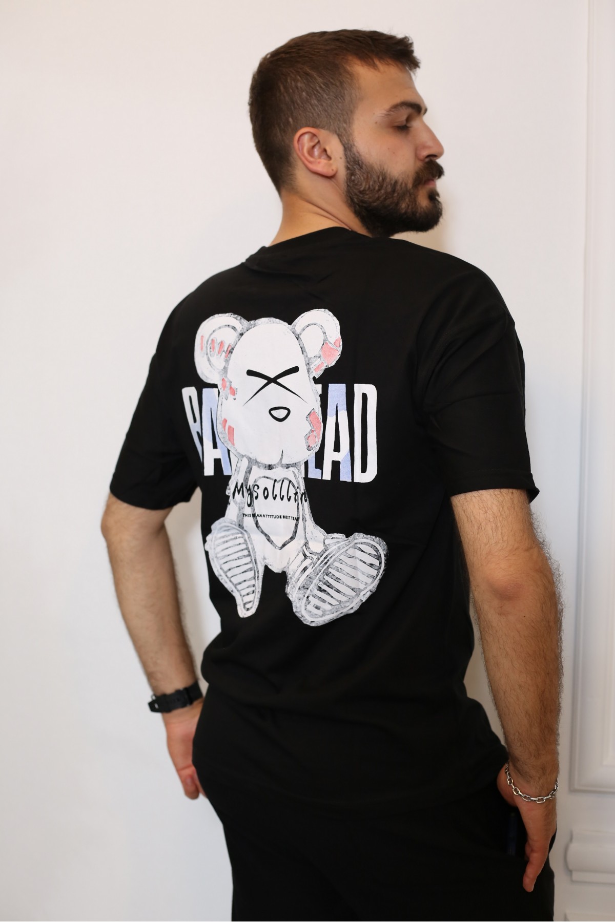 Siyah Kısa Kol Bisiklet Yaka Sırt Yazılı Baskılı Oversize T-Shirt 8030-01