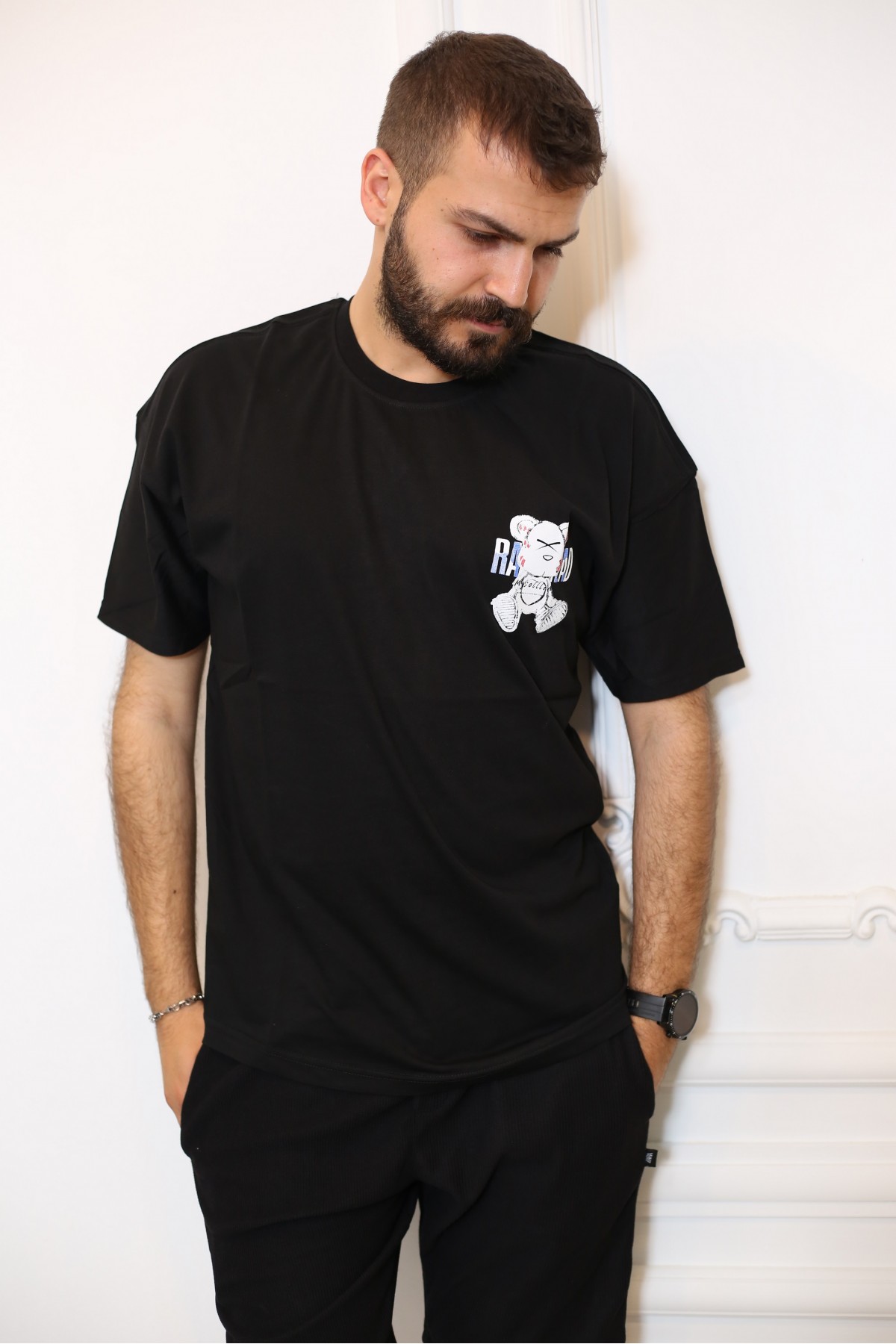 Siyah Kısa Kol Bisiklet Yaka Sırt Yazılı Baskılı Oversize T-Shirt 8030-01