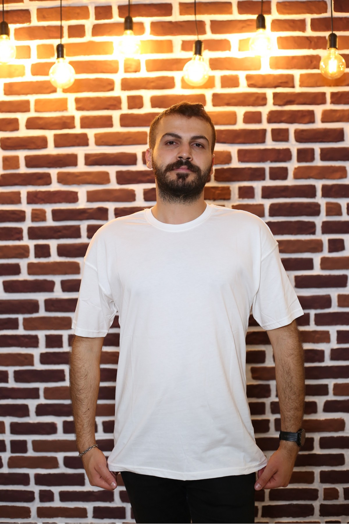 Beyaz Kısa Kol Bisiklet Yaka Oversize T-Shirt 8115-02