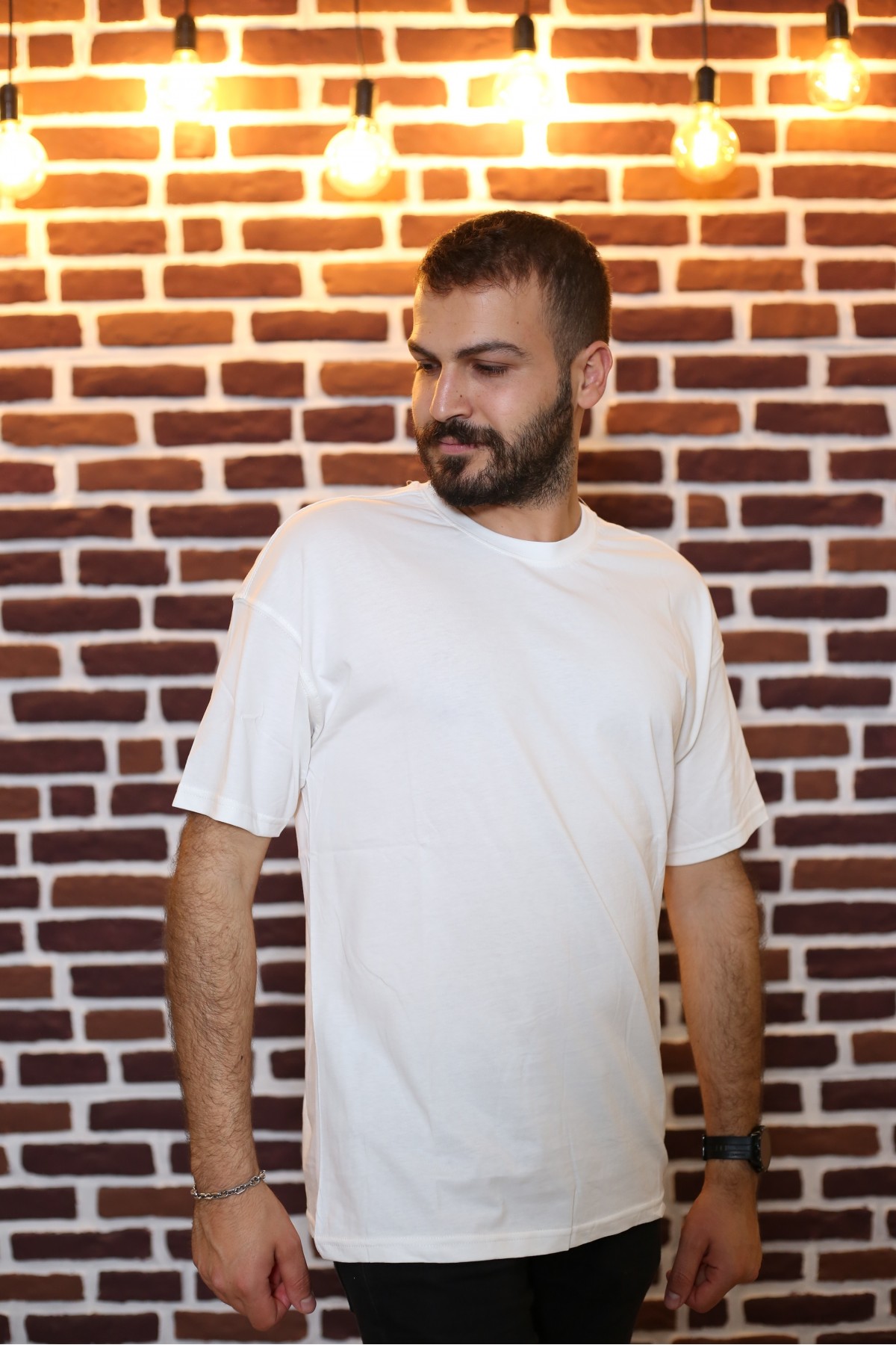 Beyaz Kısa Kol Bisiklet Yaka Oversize T-Shirt 8115-02