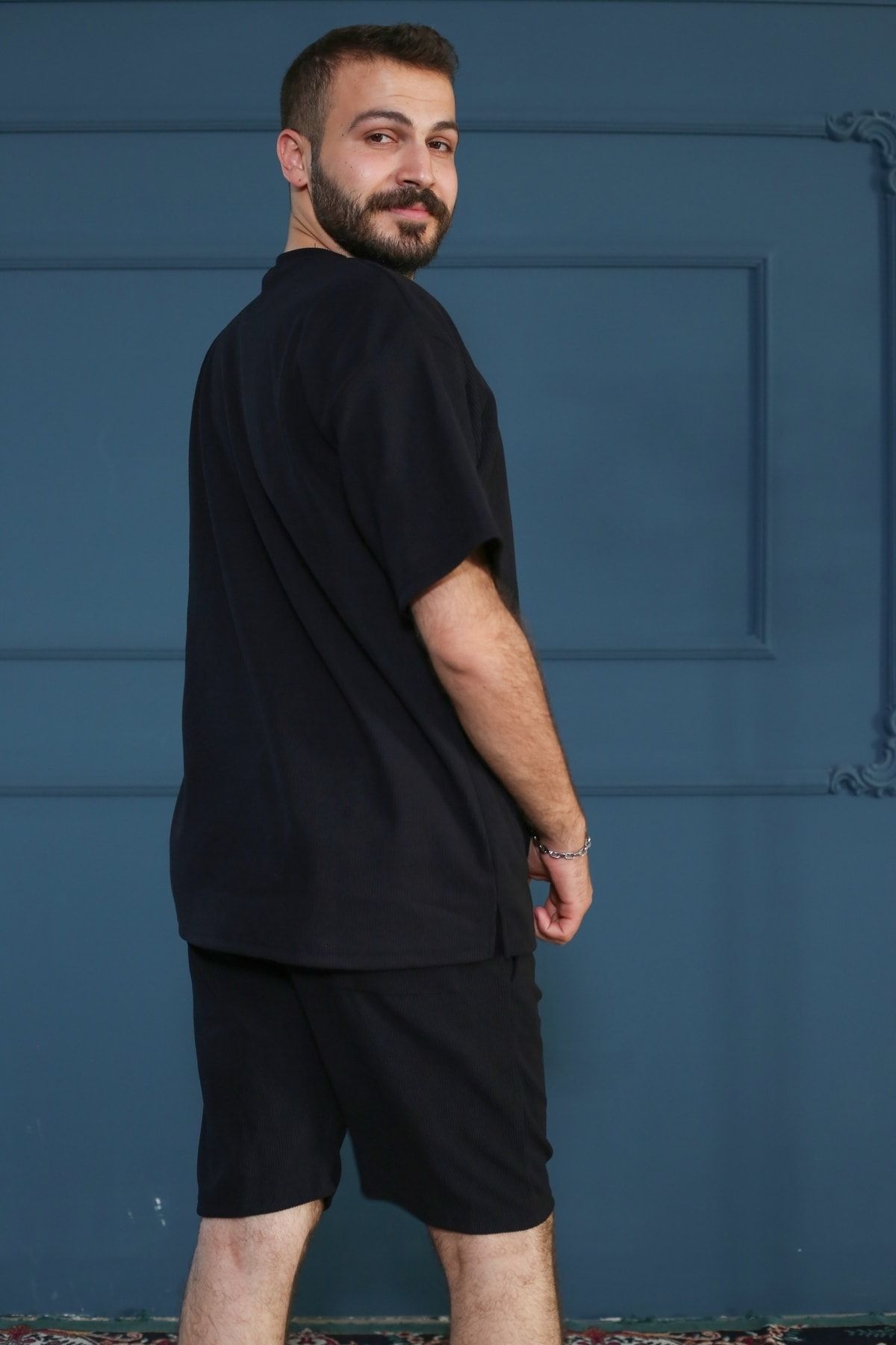 Siyah Bisiklet Yaka Fitilli Oversize T-Shirt 90153-01