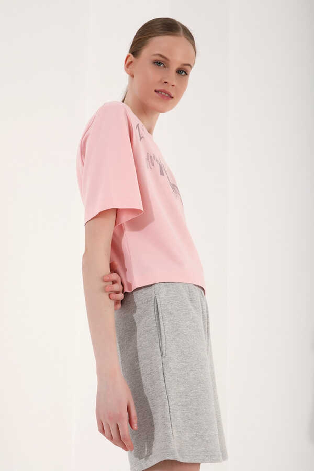 Kadın Pudra Asimetrik Yazı Baskılı Oversize O Yaka T-Shirt 97136-68