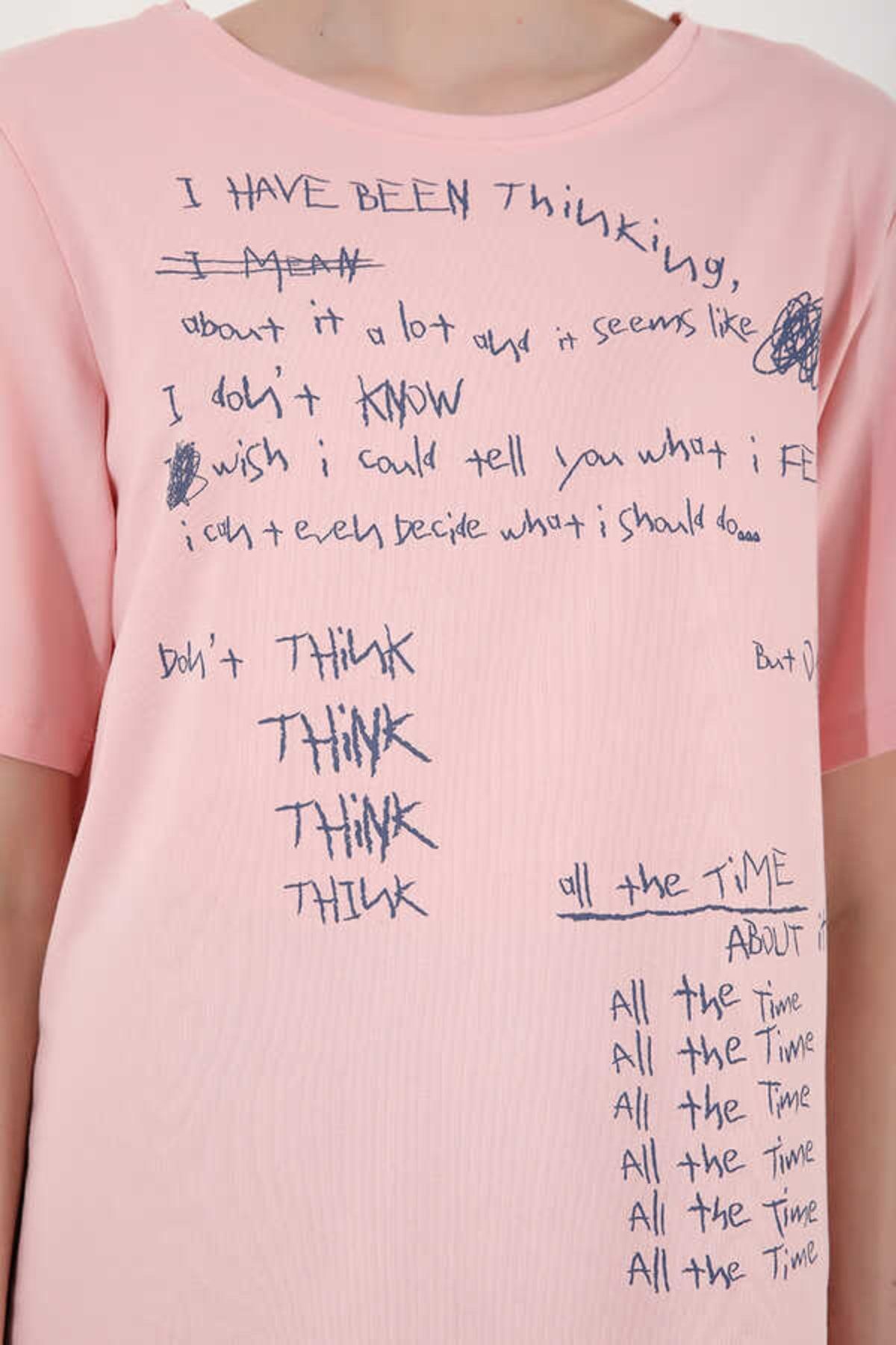 Kadın Pudra Bisiklet Yaka El Yazısı Baskılı Oversize O Yaka T-Shirt 97137-68