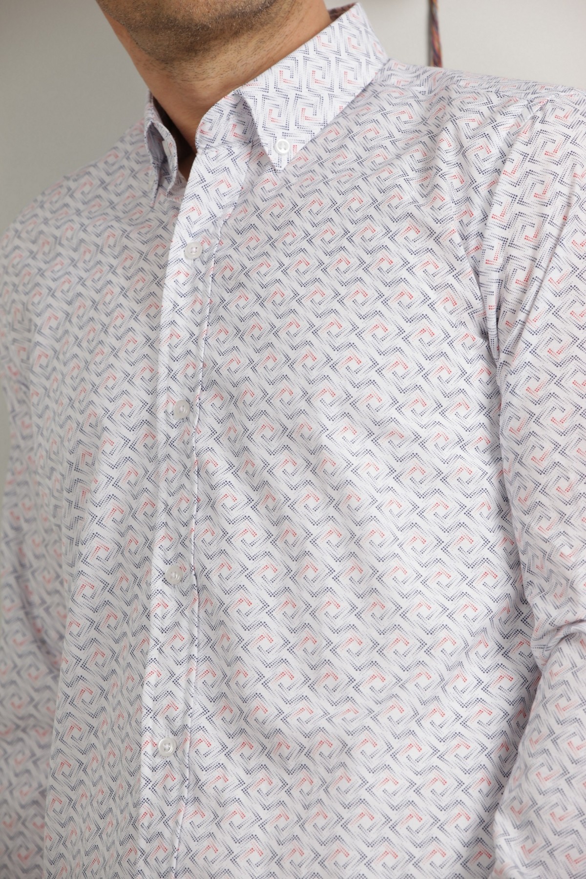 Erkek Beyaz Uzun Kol Pamuklu Kumaş Desenli  Gömlek GM8282-02