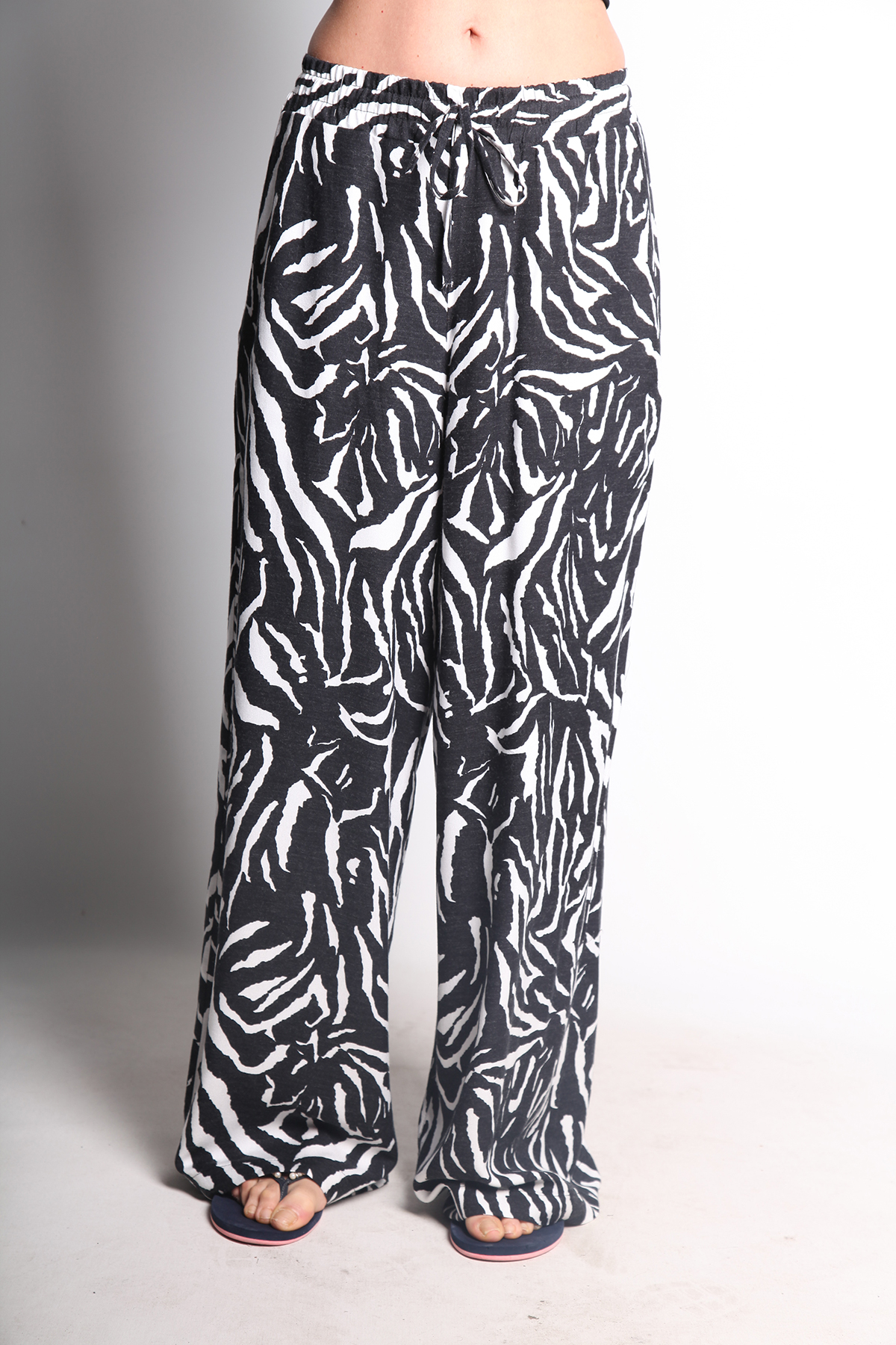 LEOPAR DESENLİ GENİŞ PAÇA PANTOLON