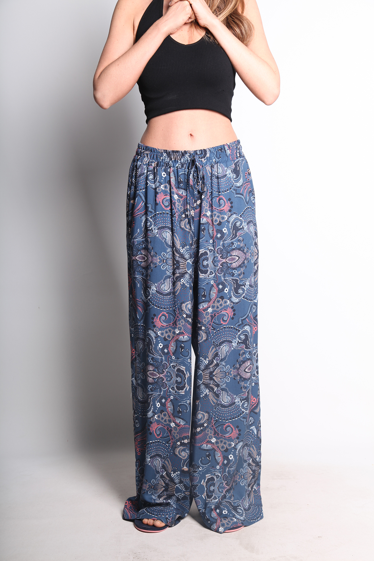 OTANTİK DESENLİ GENİŞ PAÇA PANTOLON